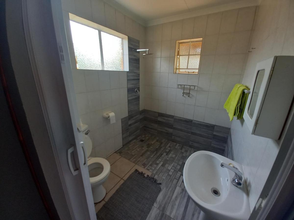 Meadows Guesthouse Germiston Exterior photo