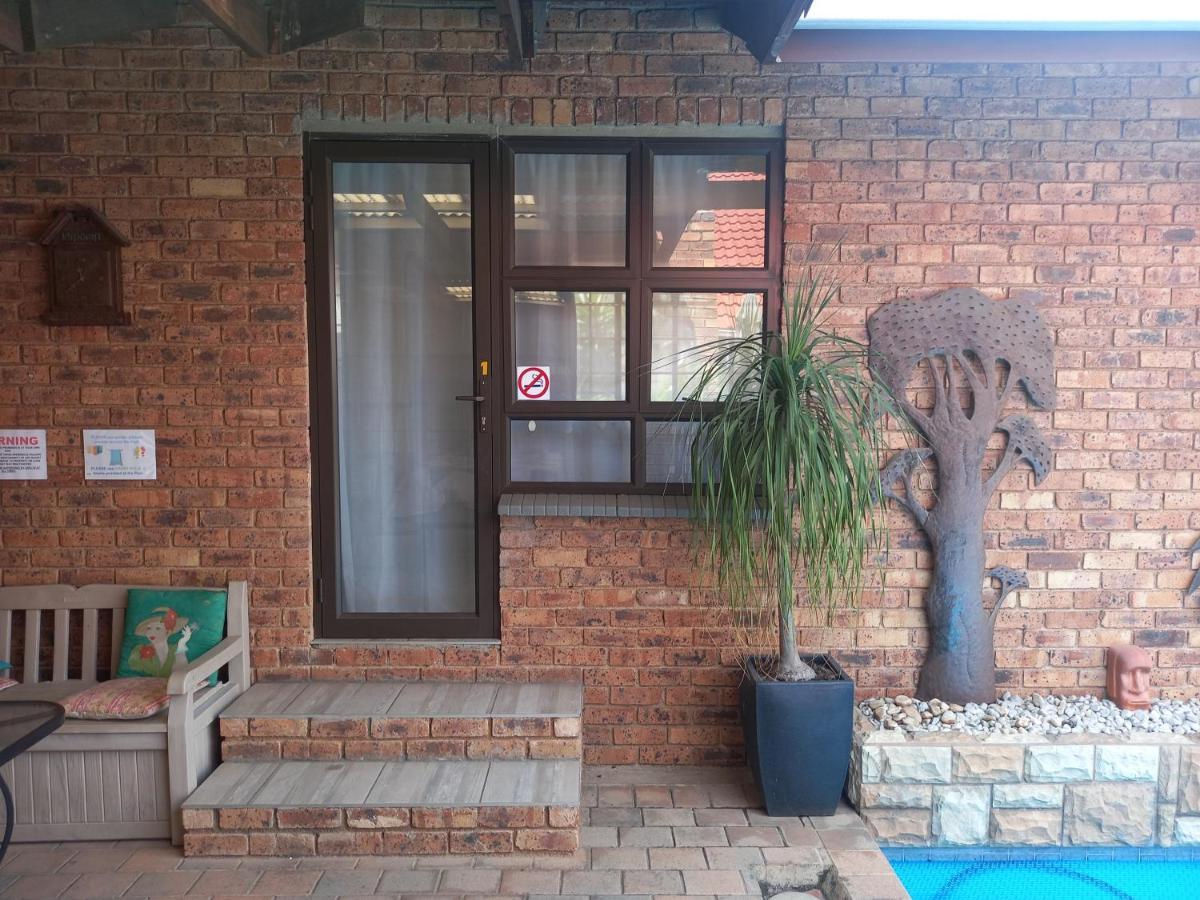 Meadows Guesthouse Germiston Exterior photo